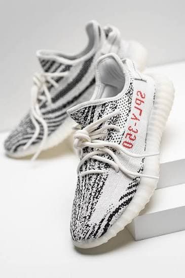 Yeezy Boost 350 V2 Zebra